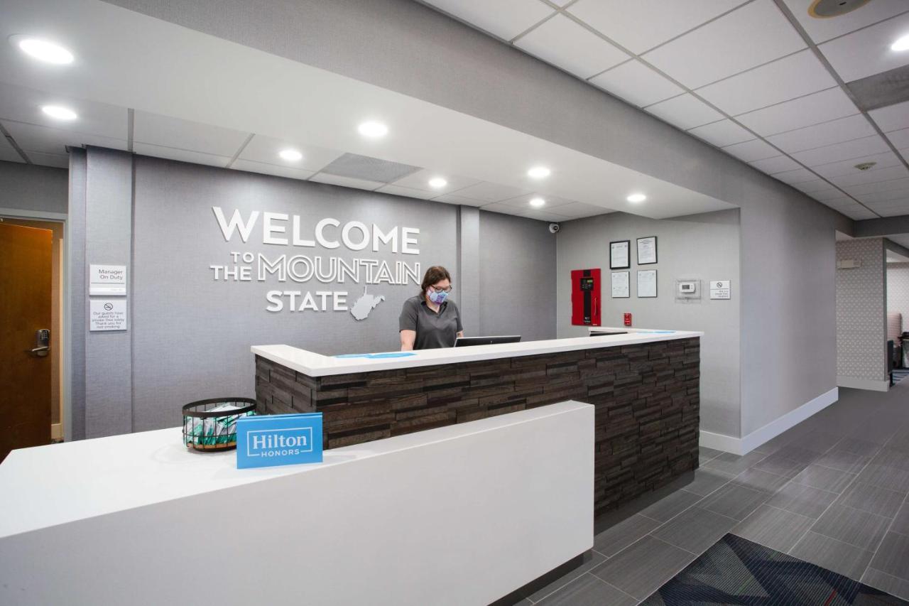 Hampton Inn Elkins Kültér fotó