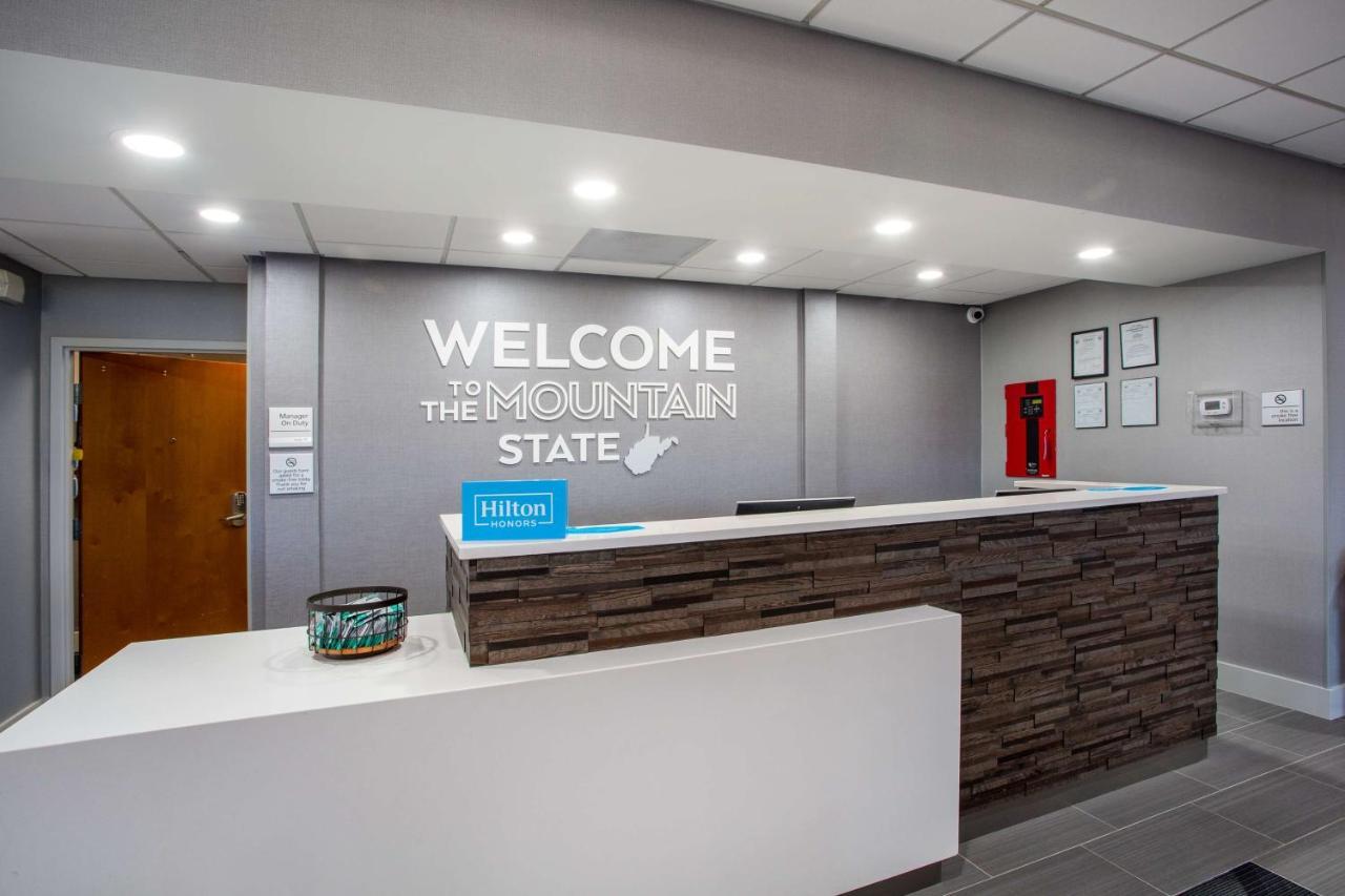 Hampton Inn Elkins Kültér fotó