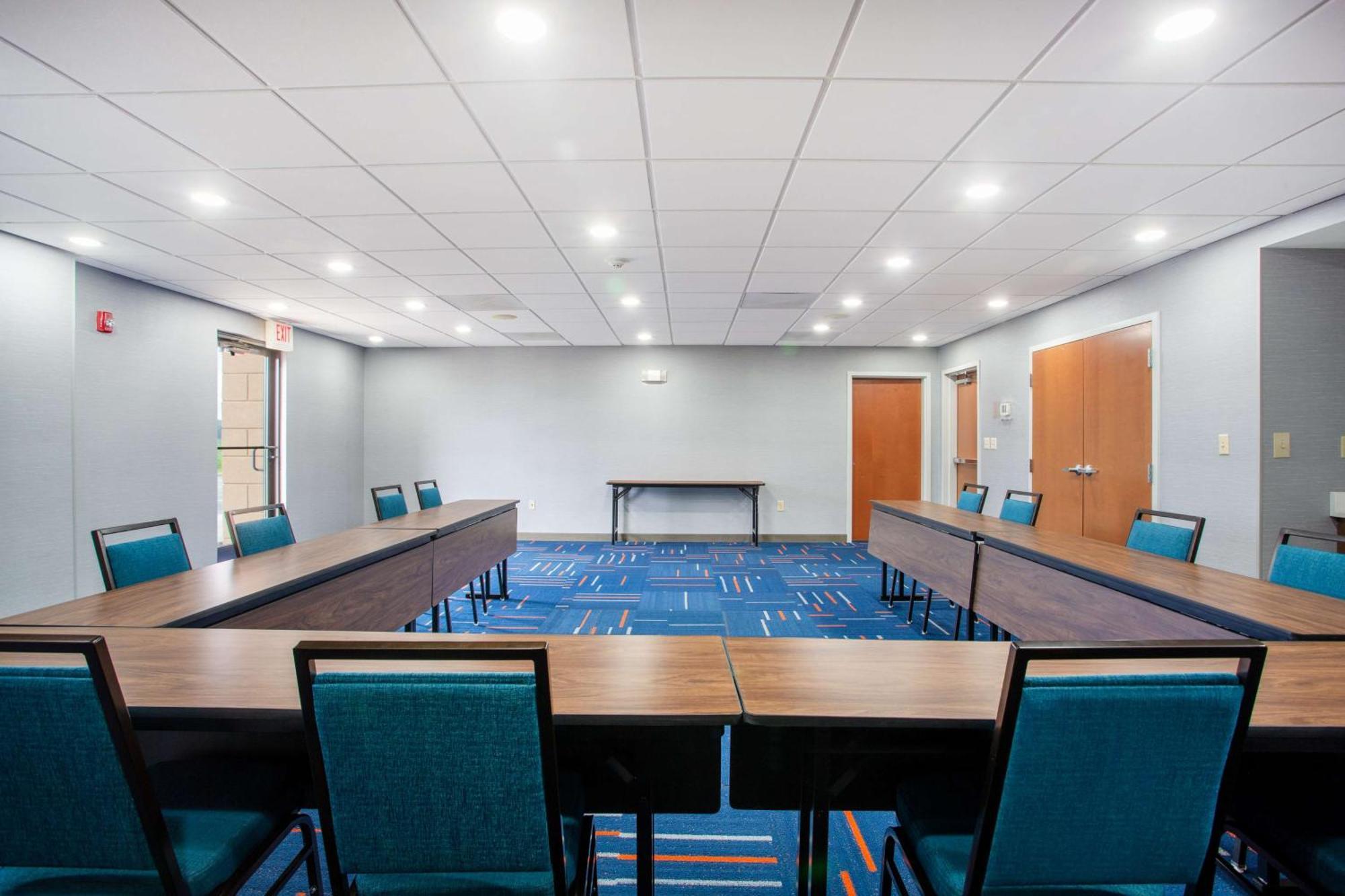 Hampton Inn Elkins Kültér fotó
