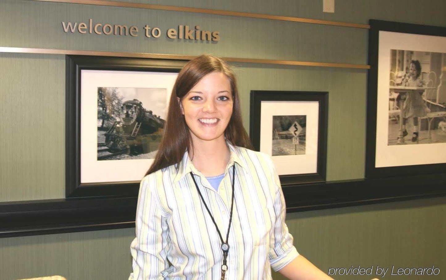 Hampton Inn Elkins Beltér fotó