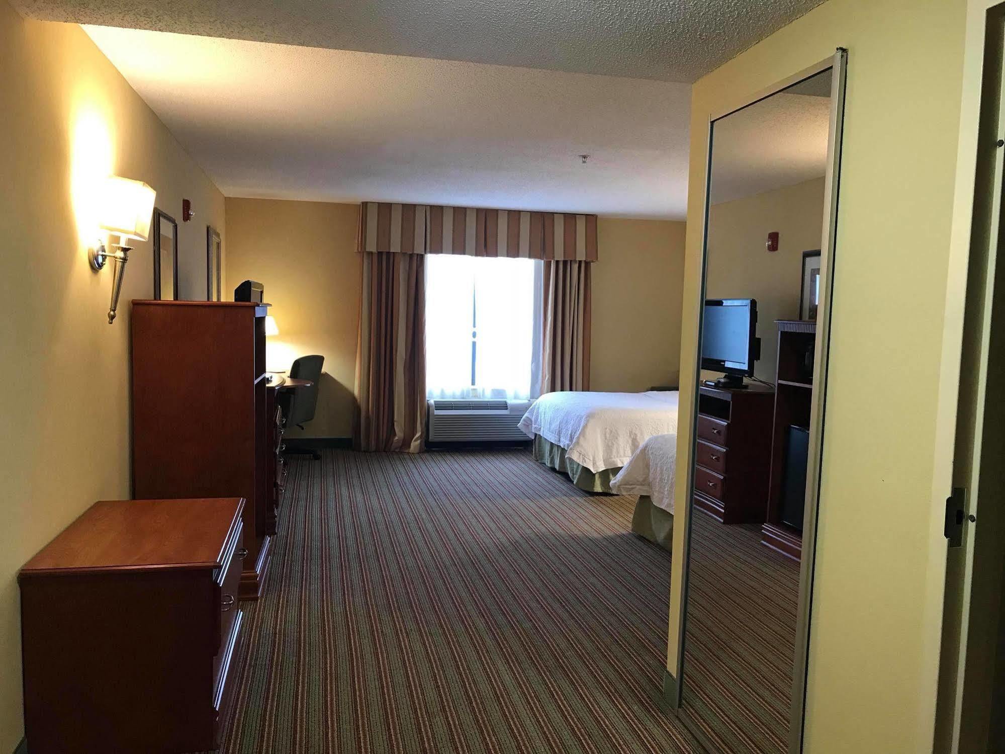 Hampton Inn Elkins Kültér fotó